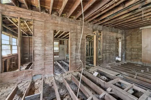 703 E 4th St, Ottawa, KS 66067 photo 6