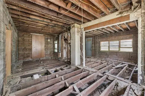 703 E 4th St, Ottawa, KS 66067 photo 9