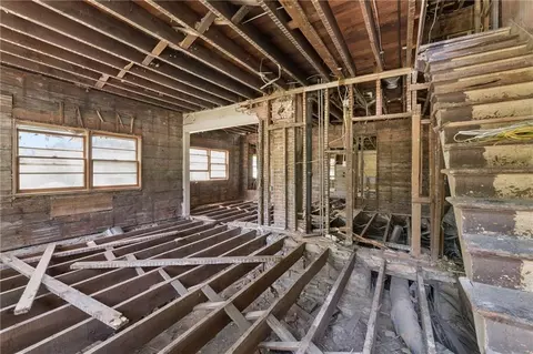 703 E 4th St, Ottawa, KS 66067 photo 2