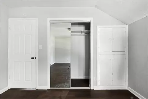 Bedroom - 10005 E 35th St, Independence, MO 64052 photo 11 of 12