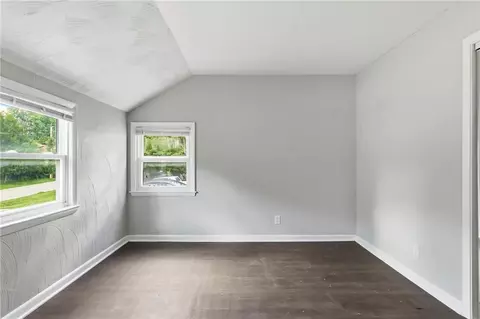 Bedroom - 10005 E 35th St, Independence, MO 64052 photo 1 of 12