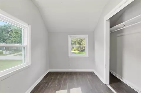 Bedroom - 10005 E 35th St, Independence, MO 64052 photo 10 of 12