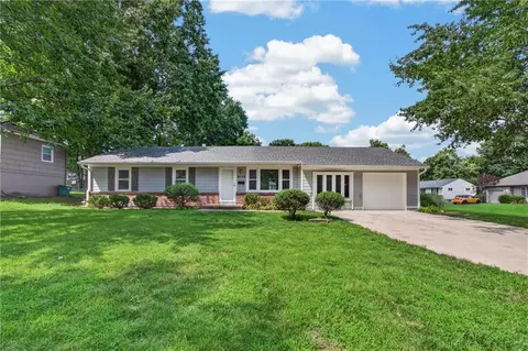 8100 W 92nd Ter, Overland Park, KS 66212