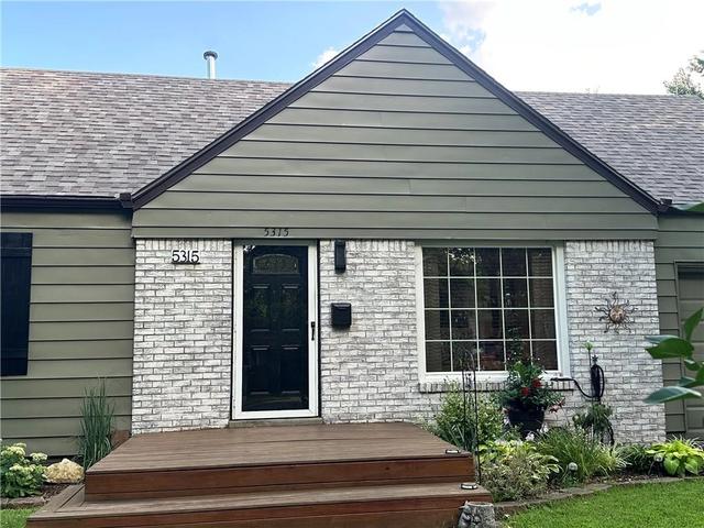 5315 W 71st Ter, Prairie Village, KS 66208