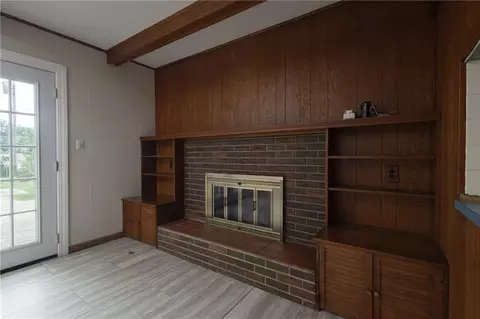 Living - 14705 E 39th Ter, Independence, MO 64055 photo 6 of 7
