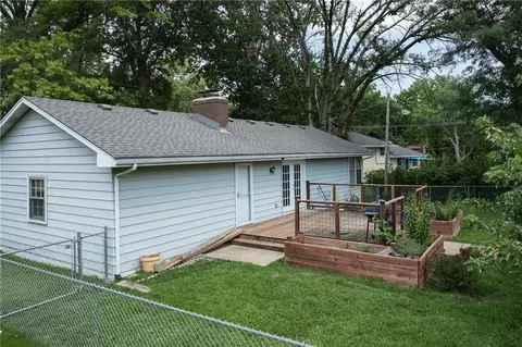 Exterior - 14705 E 39th Ter, Independence, MO 64055 photo 9 of 10