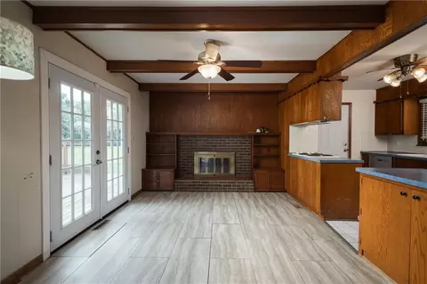 Living - 14705 E 39th Ter, Independence, MO 64055 photo 5 of 7