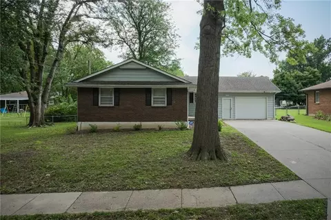 Exterior - 14705 E 39th Ter, Independence, MO 64055 photo 1 of 10