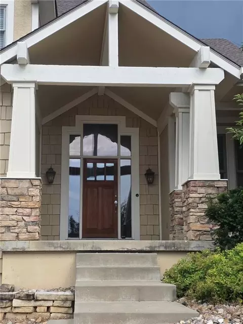 5415 W 161st Ter, Overland Park, KS 66085