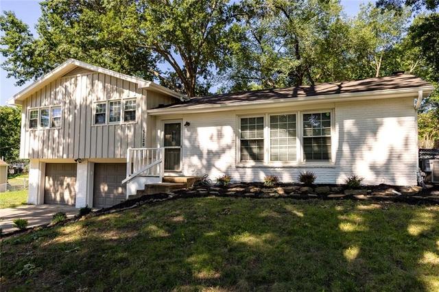 5720 N Belton Ave, Kansas City, MO 64151