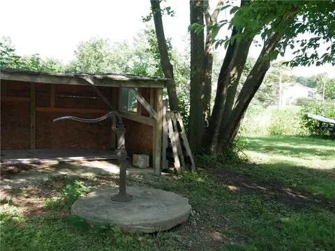 409 N Main St, Blackburn, MO 65321 photo 22