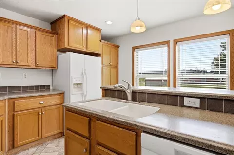 Kitchen - 13520 S Sam Moore Rd, Lone Jack, MO 64070 photo 5 of 6