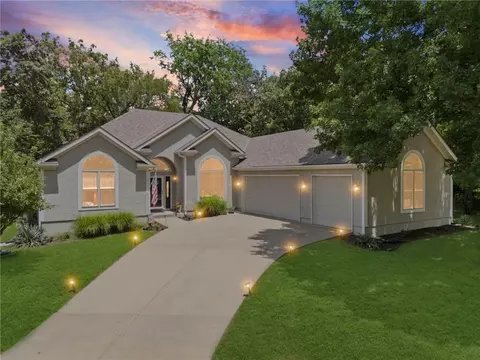 53 Rock Ln, Linn Valley, KS 66040