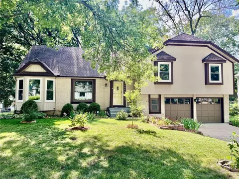 10004 Cody St, Overland Park, KS 66214