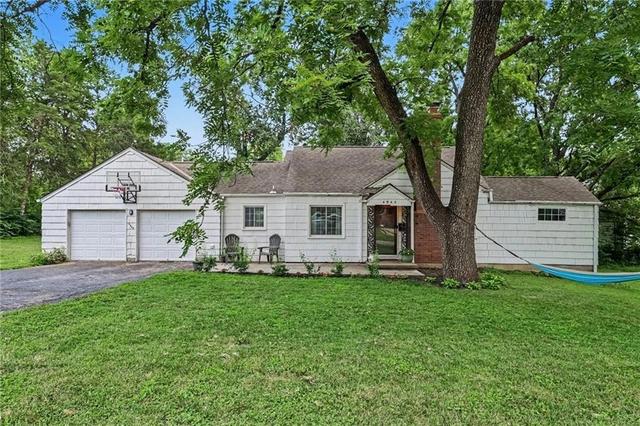 4945 N Lister Ave, Kansas City, MO 64119