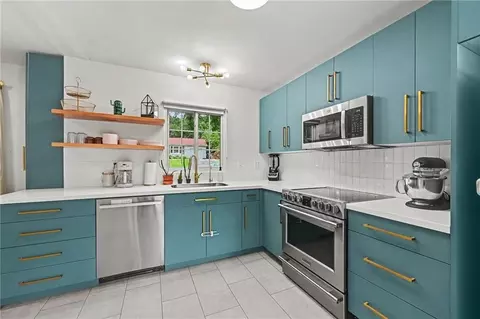 4945 N Lister Ave, Kansas City, MO 64119