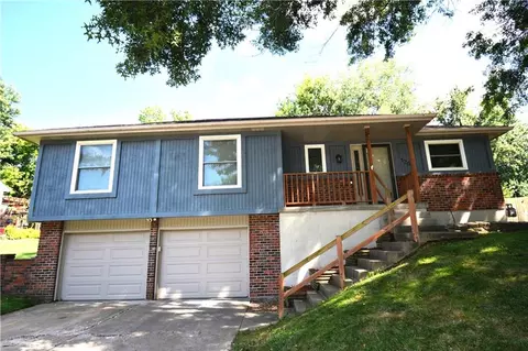 12011 W 49th St, Shawnee, KS 66216