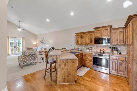 11252 S Mccoy St, Olathe, KS 66061