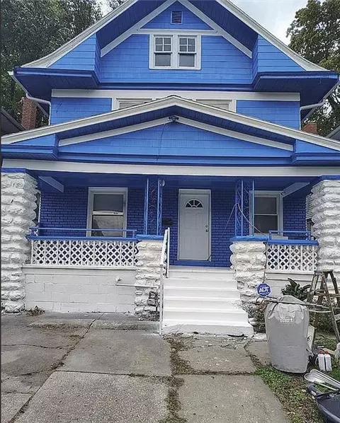3249 Victor St, Kansas City, MO 64128
