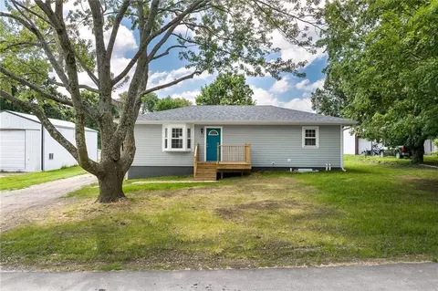 514 E 7th St, Hamilton, MO 64644 photo 1
