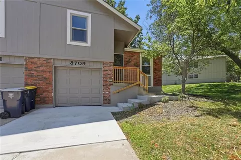 8709 N Hull Ave, Kansas City, MO 64154