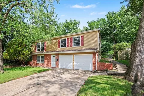 9939 Harrison St, Kansas City, MO 64131
