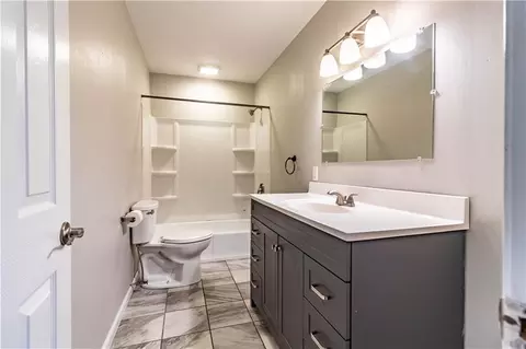 403 Benjamin Dr, Warrensburg, MO 64093 photo 22