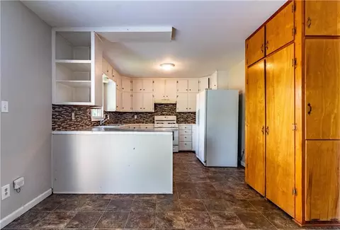 403 Benjamin Dr, Warrensburg, MO 64093 photo 17