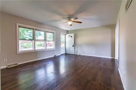 403 Benjamin Dr, Warrensburg, MO 64093 photo 13