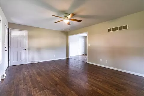 403 Benjamin Dr, Warrensburg, MO 64093 photo 14