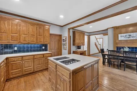 Kitchen - 33403 E Nebgen Rd, Grain Valley, MO 64029 photo 4 of 9