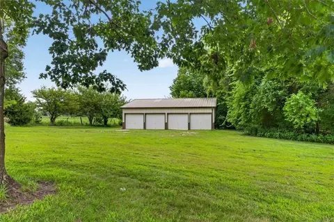 Exterior - 33403 E Nebgen Rd, Grain Valley, MO 64029 photo 20 of 22