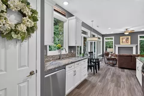 Kitchen - 33403 E Nebgen Rd, Grain Valley, MO 64029 photo 7 of 9
