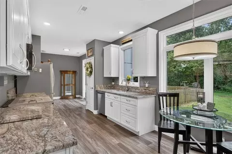 Kitchen - 33403 E Nebgen Rd, Grain Valley, MO 64029 photo 8 of 9