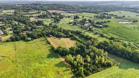View/Area - 33403 E Nebgen Rd, Grain Valley, MO 64029 photo 8 of 13