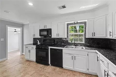 Kitchen - 11111 E 36th St, Independence, MO 64052 photo 1 of 2