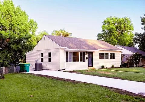 2907 S 25th St, Kansas City, KS 66106