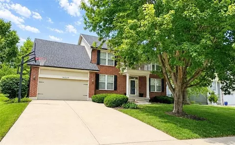 14320 Stearns St, Overland Park, KS 66221