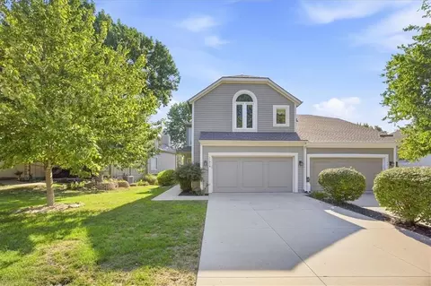 11919 Mackey St, Overland Park, KS 66213