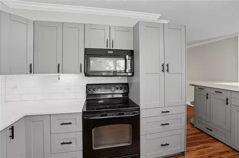 Kitchen - 707 E 3rd St, Ottawa, KS 66067 photo 4 of 5