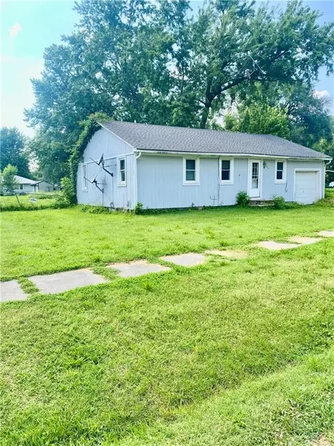 210 N Bates Ave, Adrian, MO 64720 photo 23