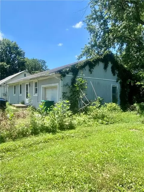 210 N Bates Ave, Adrian, MO 64720 photo 22