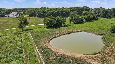 View/Area - 25590 Bundschu Rd, Independence, MO 64056 photo 6 of 8