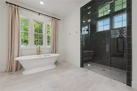 Bath - 25590 Bundschu Rd, Independence, MO 64056 photo 1 of 9