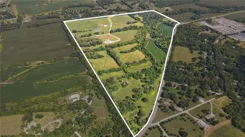 View/Area - 25590 Bundschu Rd, Independence, MO 64056 photo 1 of 7