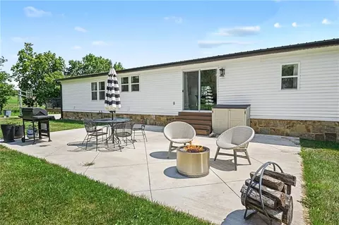 Exterior - 25590 Bundschu Rd, Independence, MO 64056 photo 11 of 11
