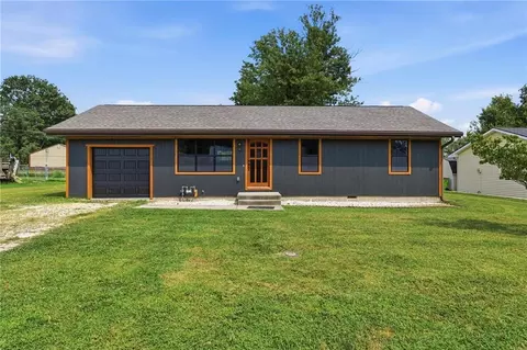 2103 Jil St, Harrisonville, MO 64701