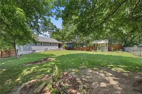 Exterior - 1113 SE 2nd Ter, Lees Summit, MO 64063 photo 9 of 10