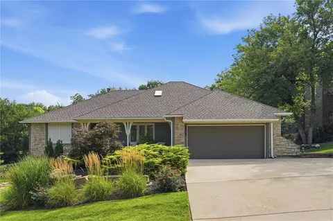 6805 Mill Creek Rd, Shawnee, KS 66217