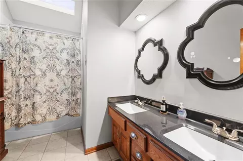 Bath - 8448 Constance St, Lenexa, KS 66215 photo 2 of 5